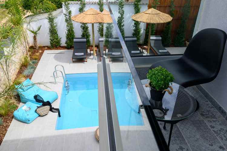luxury villas in preveza